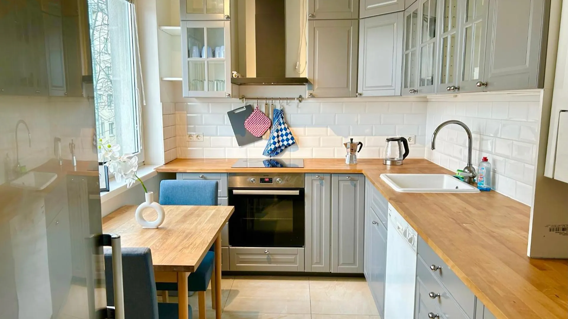Central Large Apartment With Balcony Vienna