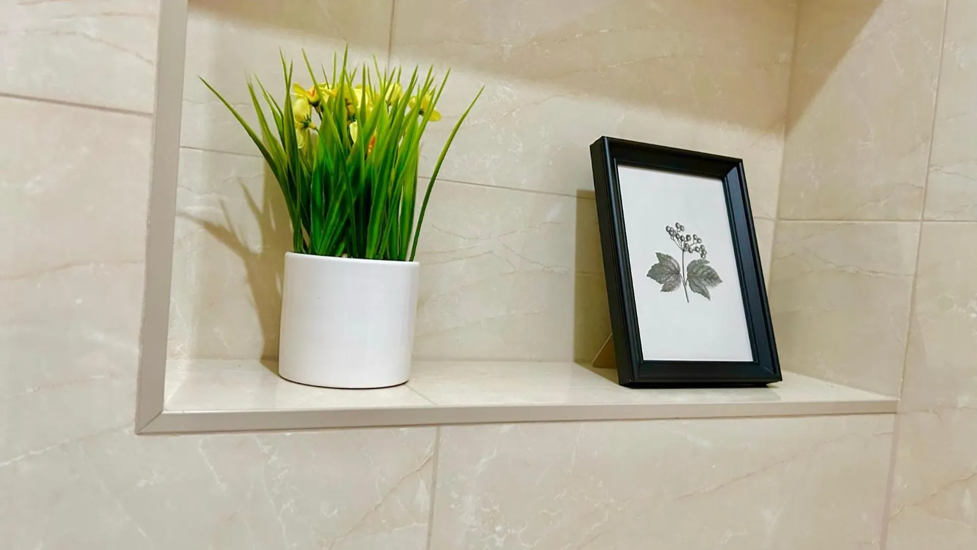 Central Large Apartment With Balcony Viena